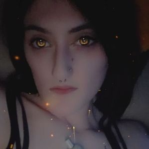 Meet your Posher, Alicia